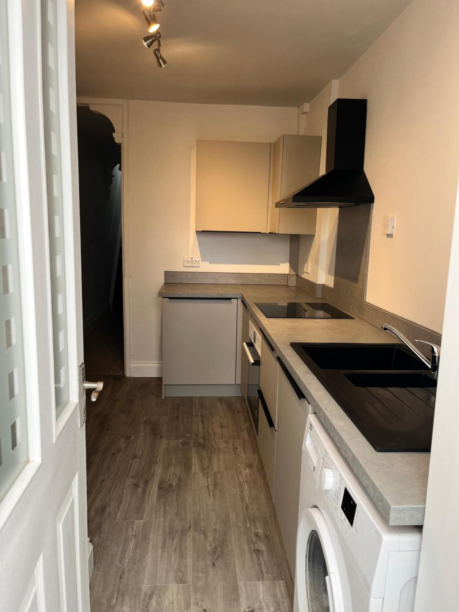 Southsea Homestays - Three Bedroom Home, Sleeps 8 - With Garden & Hot Tub Portsmouth Dış mekan fotoğraf